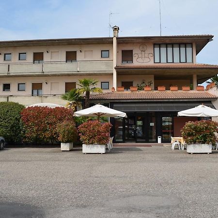 Hotel Pilotto Peschiera del Garda Dış mekan fotoğraf