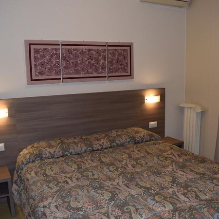 Hotel Pilotto Peschiera del Garda Dış mekan fotoğraf