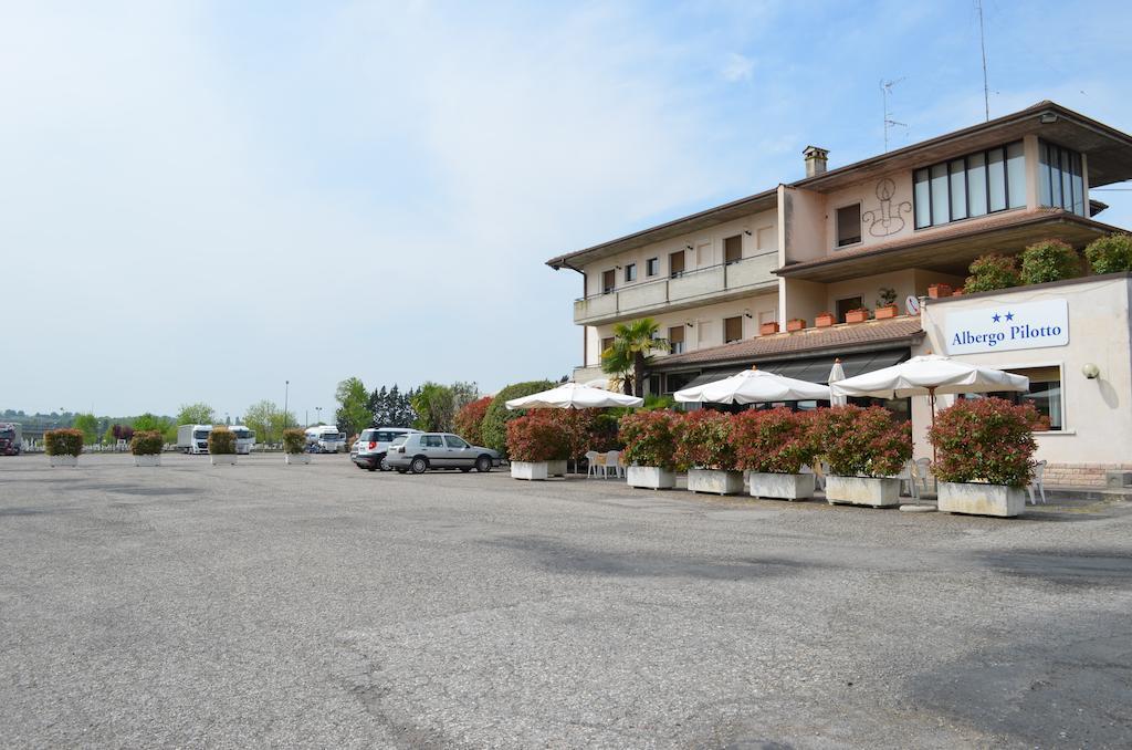 Hotel Pilotto Peschiera del Garda Dış mekan fotoğraf
