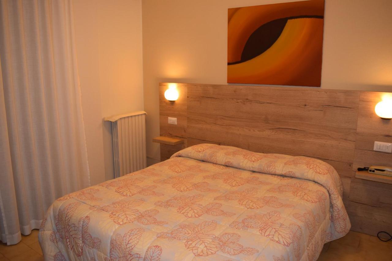 Hotel Pilotto Peschiera del Garda Dış mekan fotoğraf