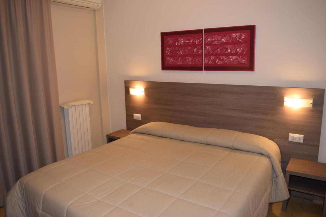 Hotel Pilotto Peschiera del Garda Dış mekan fotoğraf