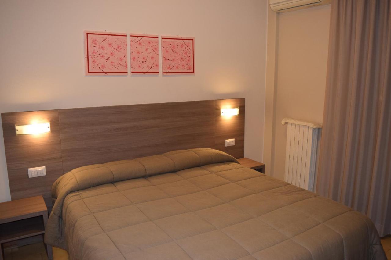 Hotel Pilotto Peschiera del Garda Dış mekan fotoğraf