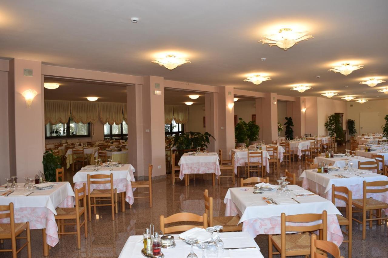 Hotel Pilotto Peschiera del Garda Dış mekan fotoğraf